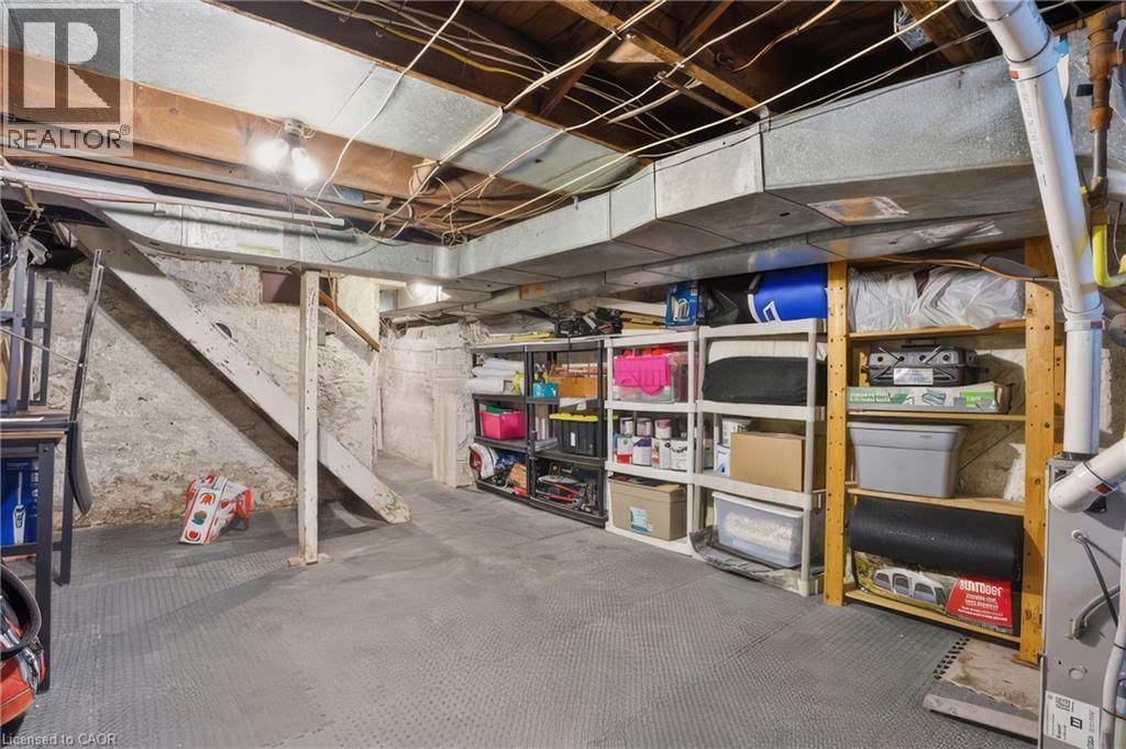 82 BOND STREET Image 37