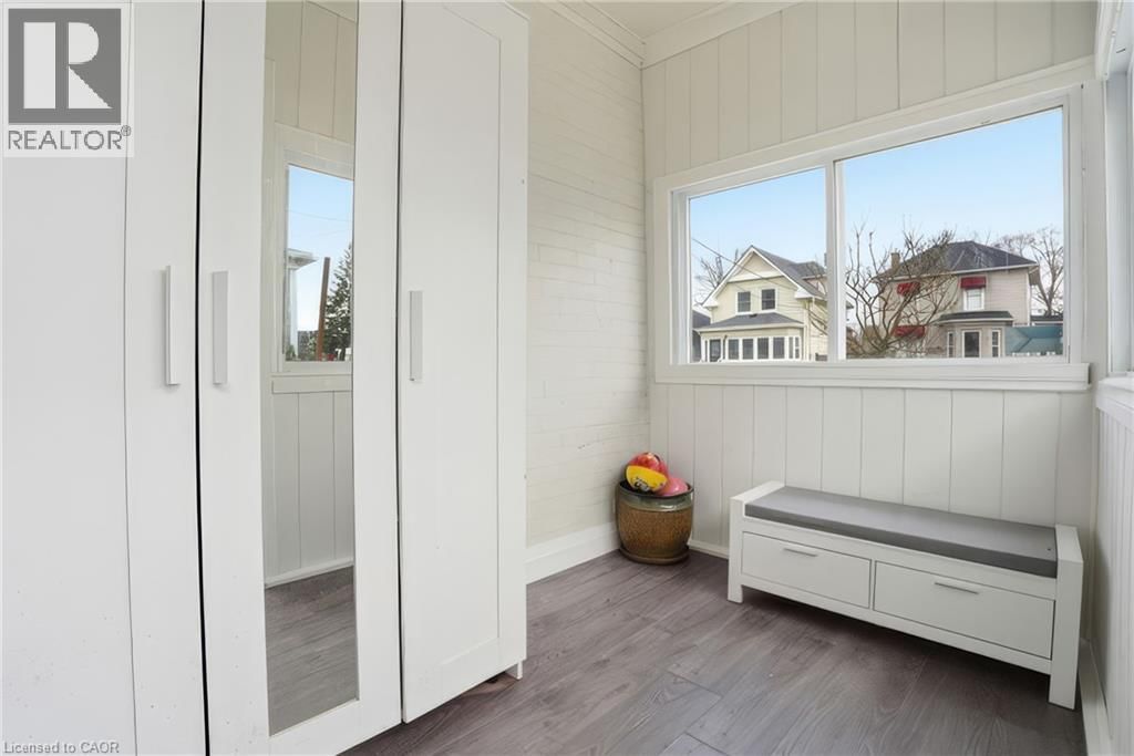 82 BOND STREET Image 38