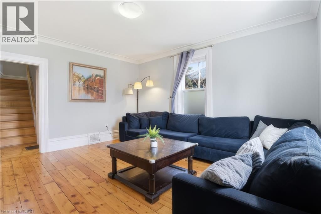 82 BOND STREET Image 4