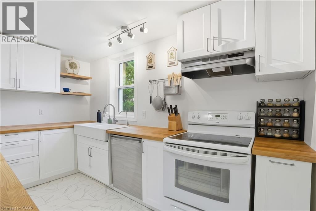 82 BOND STREET Image 8