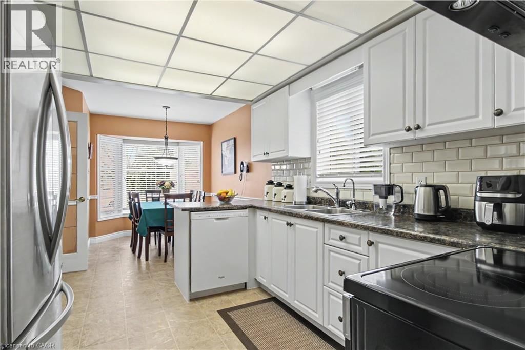 98 BEASLEY CRESCENT Image 11