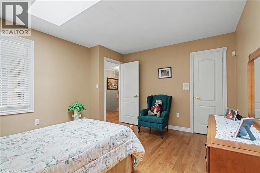 98 BEASLEY CRESCENT Image 22