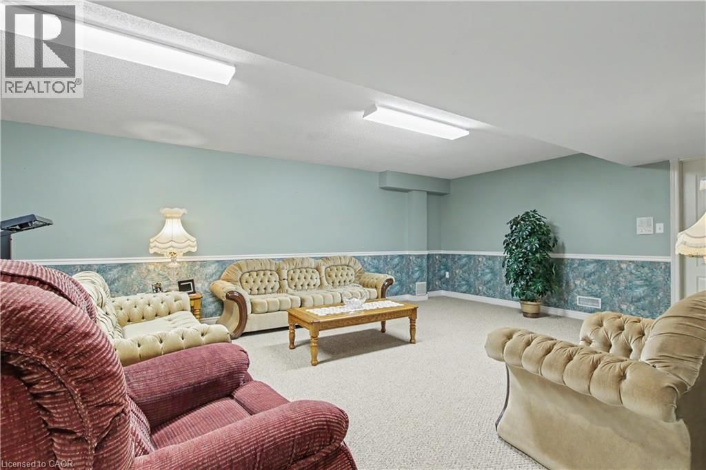 98 BEASLEY CRESCENT Image 24