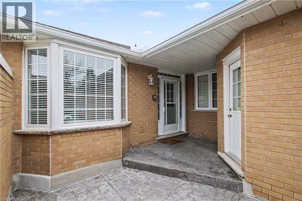 98 BEASLEY CRESCENT Image 4