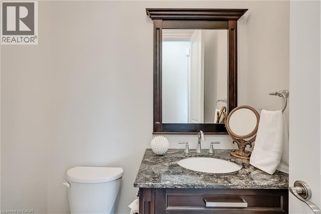 594 MAPLEHURST AVENUE Image 24