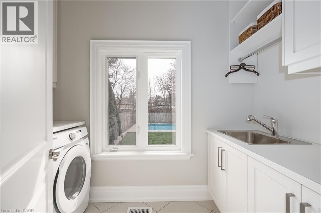 594 MAPLEHURST AVENUE Image 25