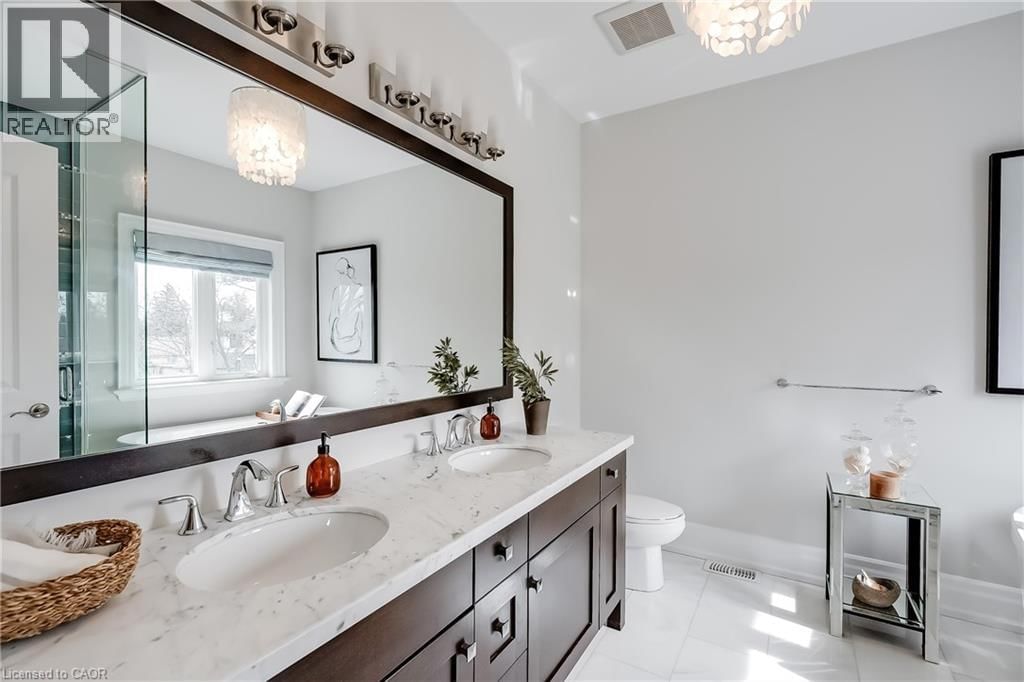 594 MAPLEHURST AVENUE Image 29