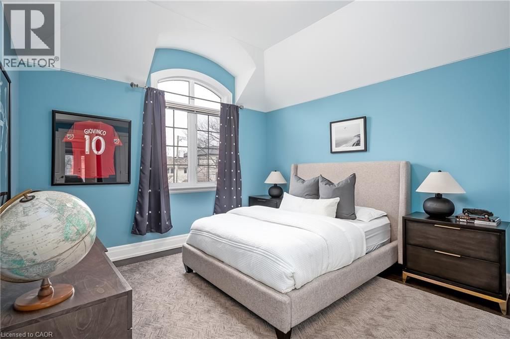 594 MAPLEHURST AVENUE Image 33