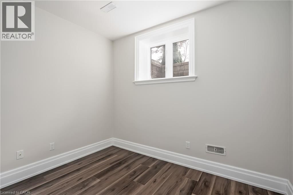 594 MAPLEHURST AVENUE Image 41