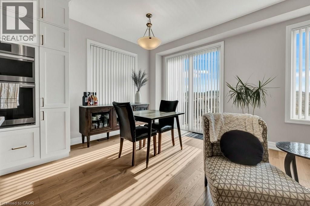 124 FORESTWALK STREET Image 10