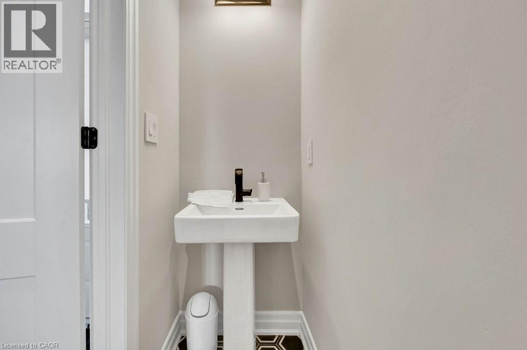 124 FORESTWALK STREET Image 13