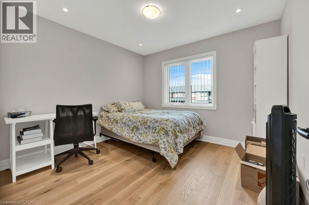 124 FORESTWALK STREET Image 15