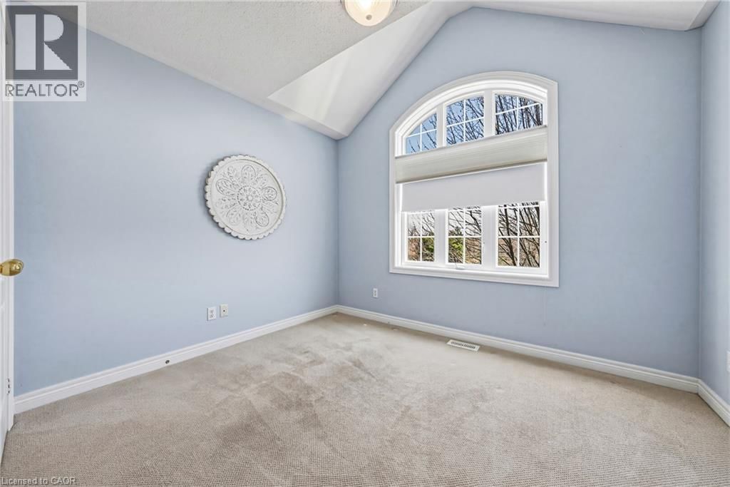 125 CREEK PATH AVENUE Image 30