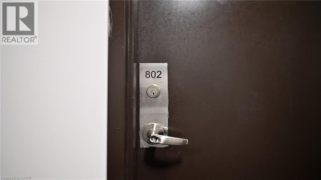 8802 - 158 KING STREET NORTH Image 10