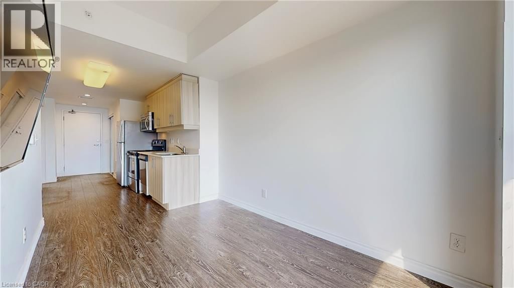 8802 - 158 KING STREET NORTH Image 13