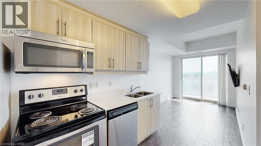 8802 - 158 KING STREET NORTH Image 16