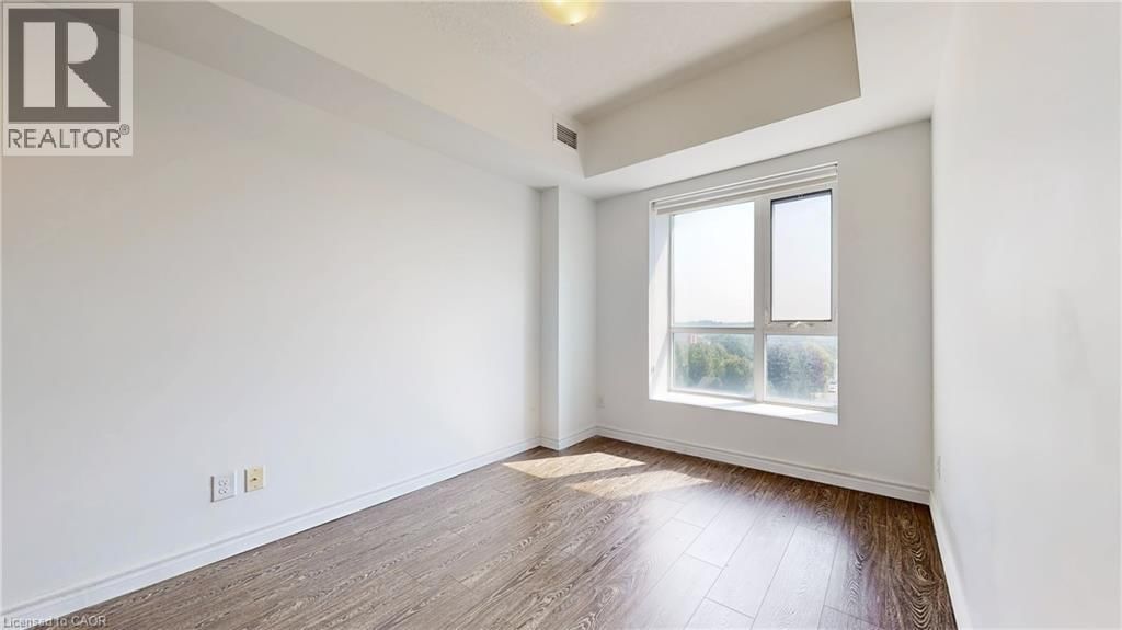 8802 - 158 KING STREET NORTH Image 17