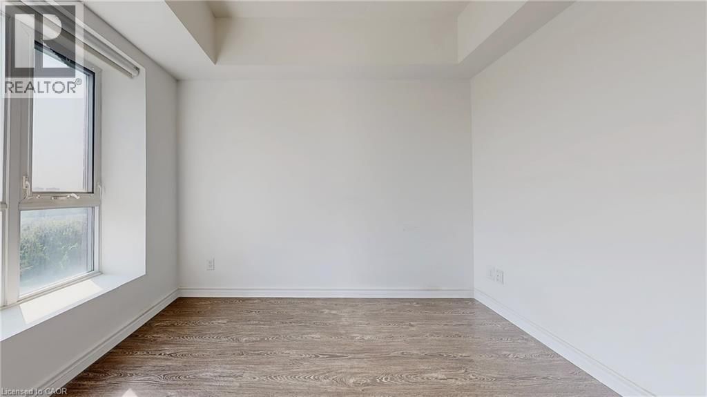 8802 - 158 KING STREET NORTH Image 18