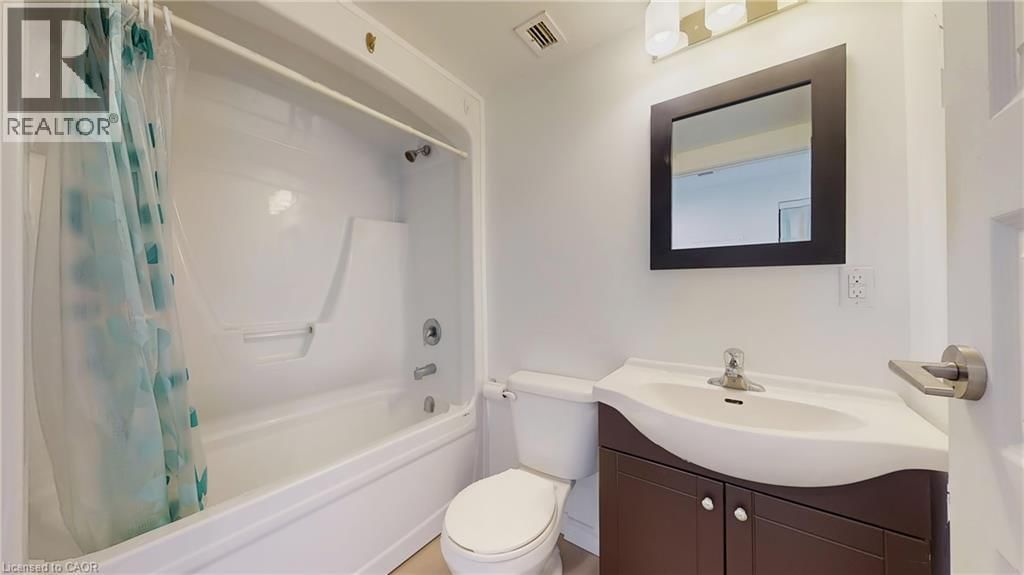 8802 - 158 KING STREET NORTH Image 19