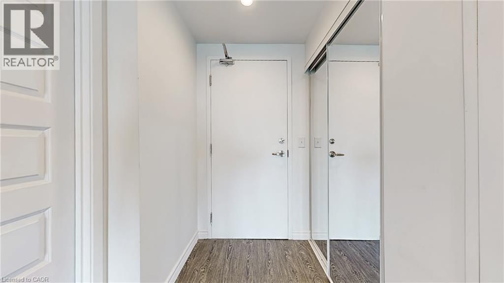 8802 - 158 KING STREET NORTH Image 22