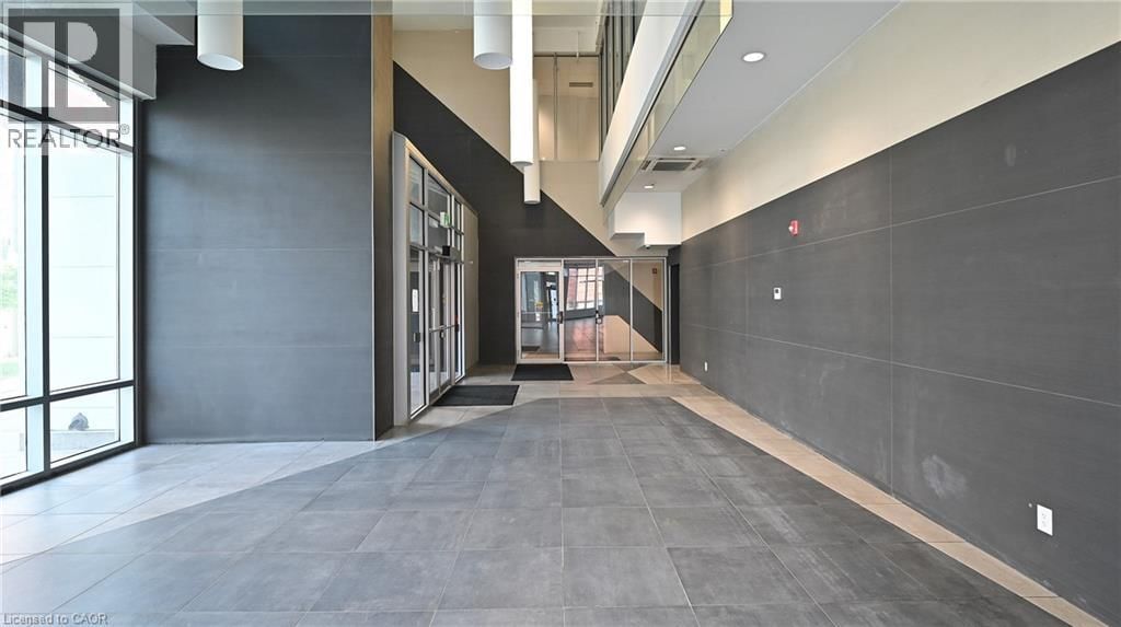 8802 - 158 KING STREET NORTH Image 30