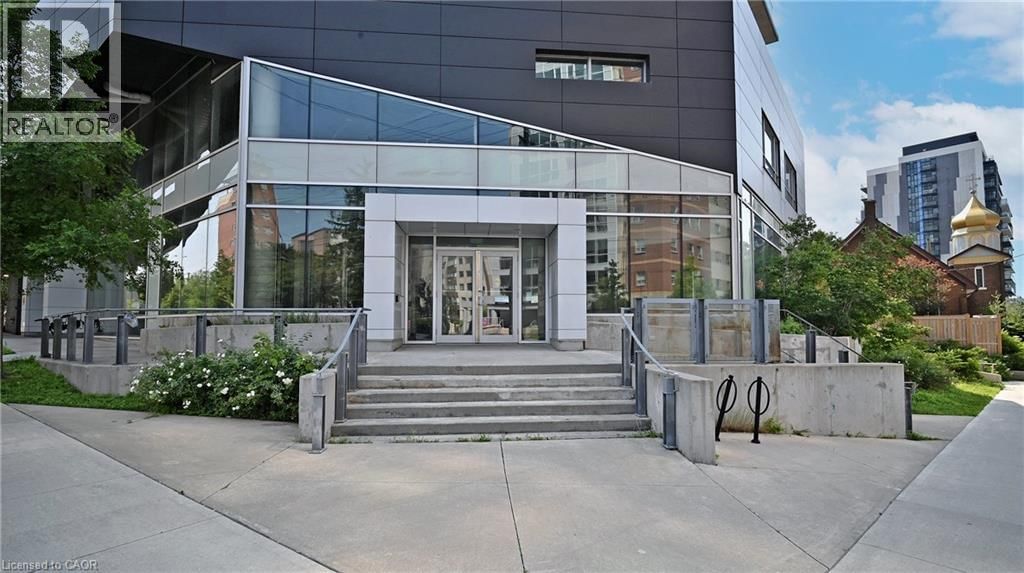 8802 - 158 KING STREET NORTH Image 4