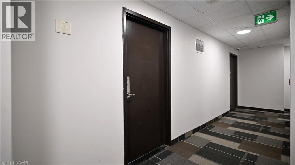 8802 - 158 KING STREET NORTH Image 9