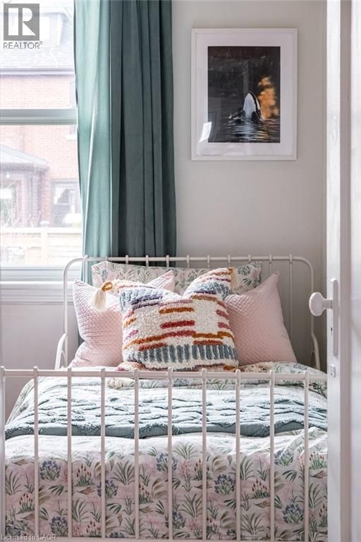 48 LONGWOOD ROAD SOUTH Image 22