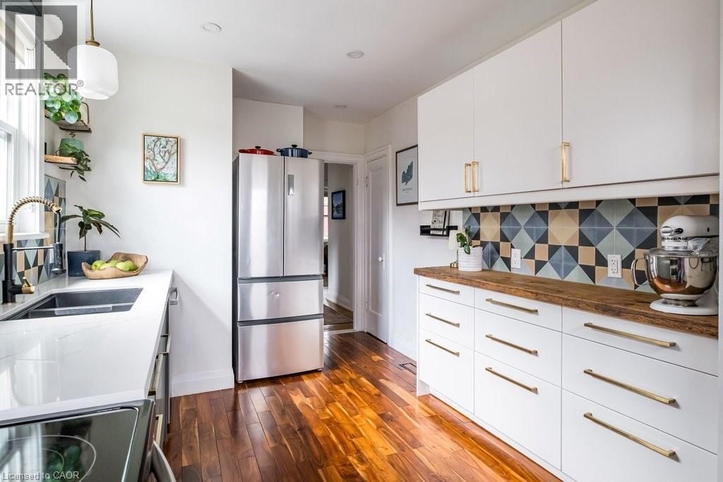 48 LONGWOOD ROAD SOUTH Image 3