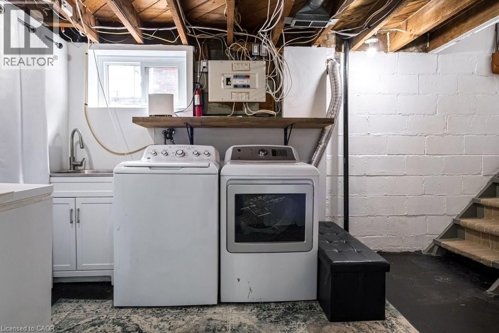 48 LONGWOOD ROAD SOUTH Image 30