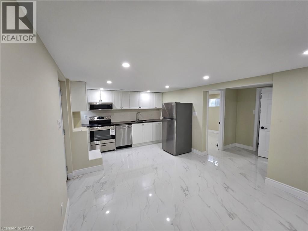 3 - 102 CALMCREST DRIVE Image 3