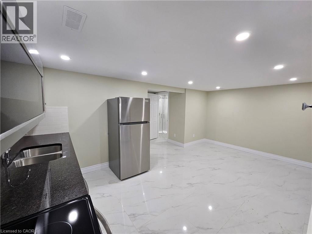 3 - 102 CALMCREST DRIVE Image 4