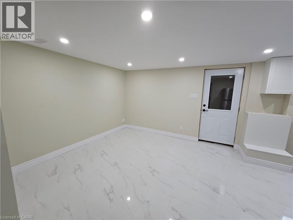 3 - 102 CALMCREST DRIVE Image 8