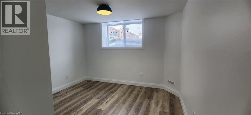 LOWER - 90 WEDGEWOOD DRIVE Image 10