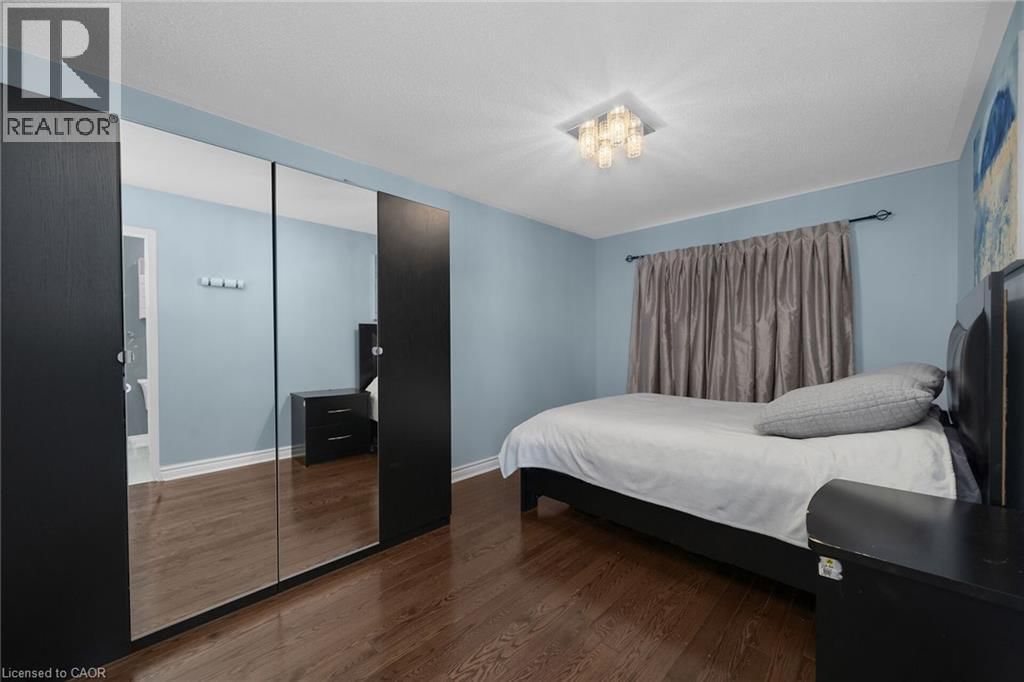 114 ROYAL ORCHARD DRIVE Image 17