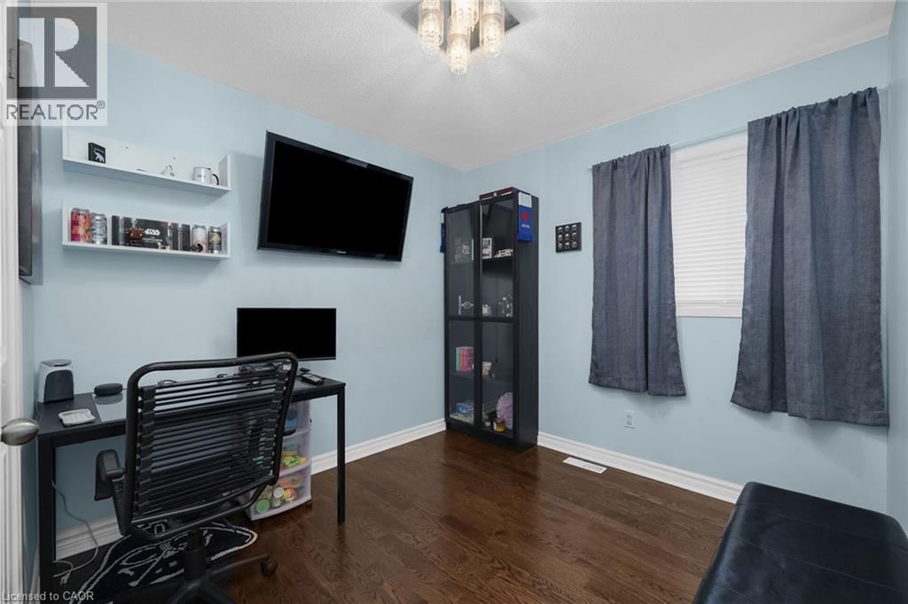 114 ROYAL ORCHARD DRIVE Image 19