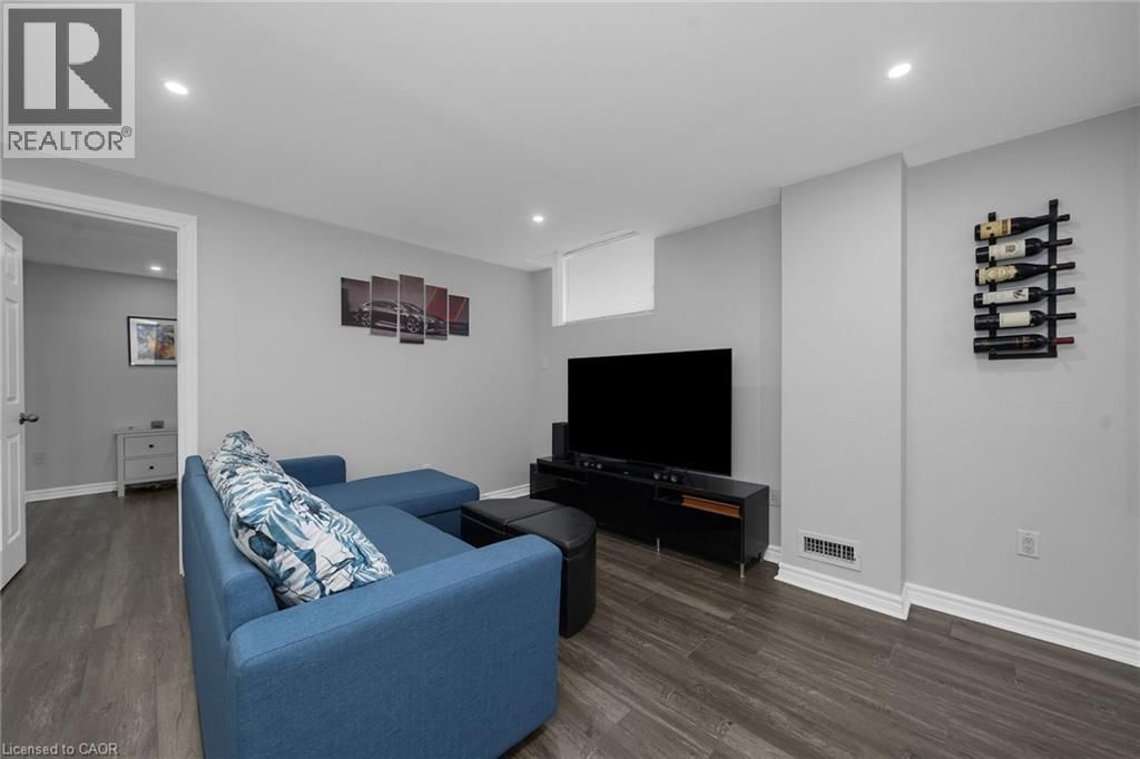 114 ROYAL ORCHARD DRIVE Image 22