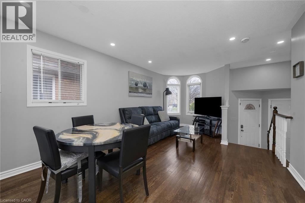 114 ROYAL ORCHARD DRIVE Image 7