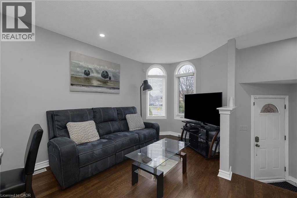 114 ROYAL ORCHARD DRIVE Image 8