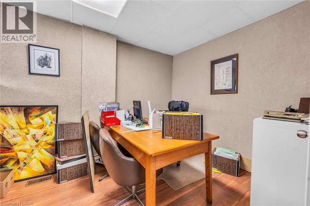 414 MAIN STREET EAST Image 20