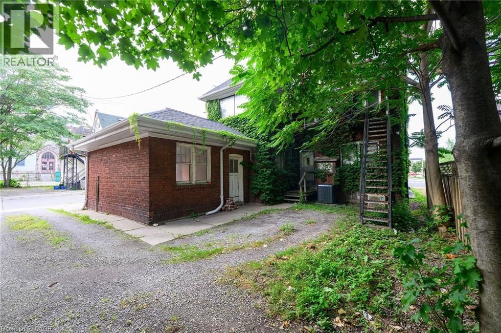 414 MAIN STREET EAST Image 23