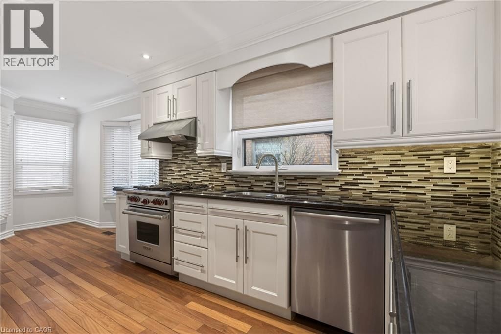 11 - 2065 SIXTH LINE Image 17