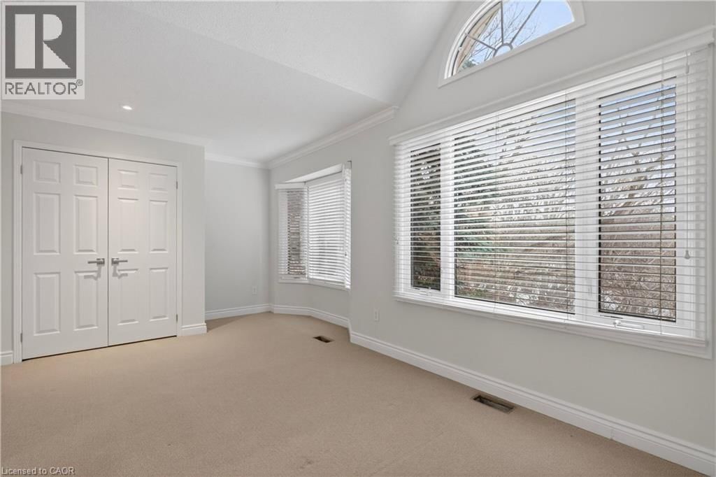 11 - 2065 SIXTH LINE Image 28