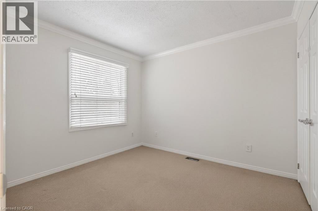 11 - 2065 SIXTH LINE Image 33