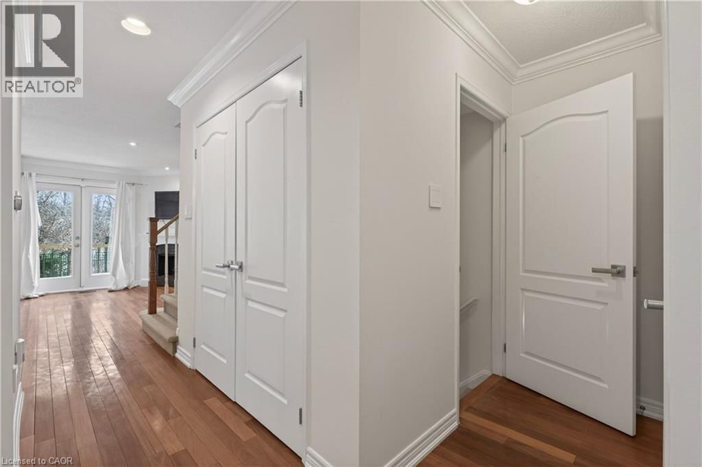 11 - 2065 SIXTH LINE Image 5