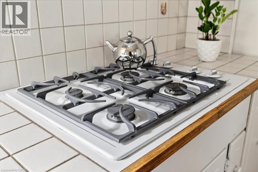 139 QUEEN STREET SOUTH Image 14