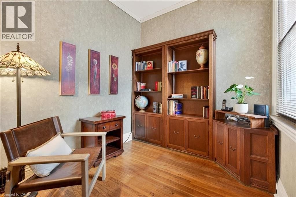 139 QUEEN STREET SOUTH Image 20