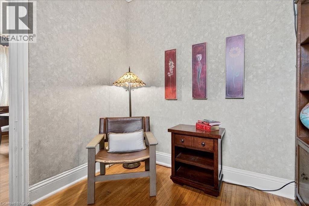 139 QUEEN STREET SOUTH Image 22