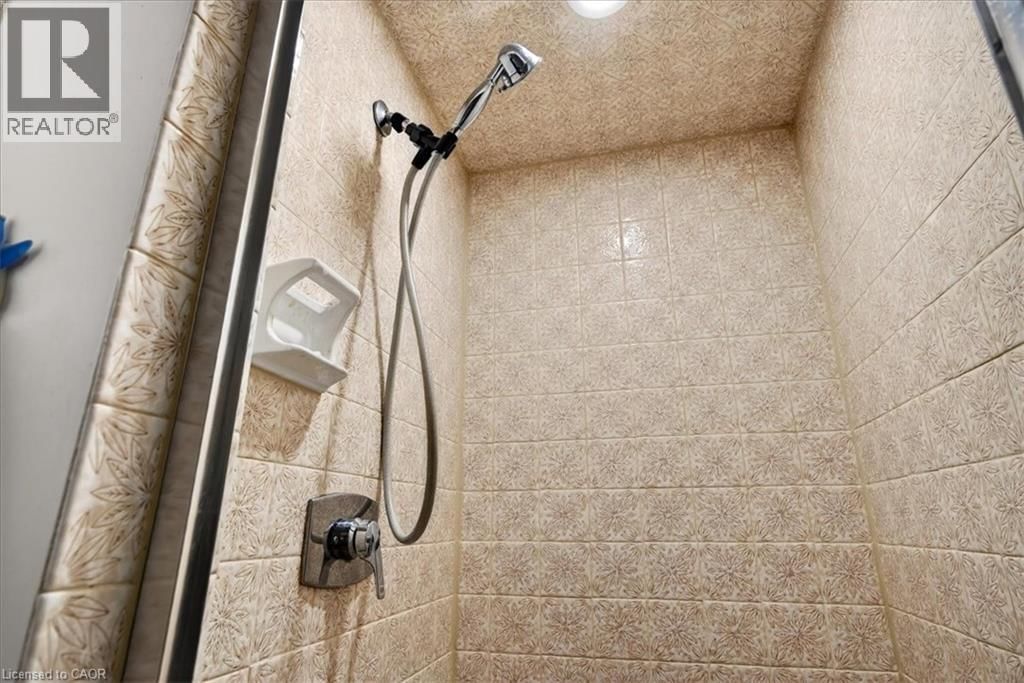 139 QUEEN STREET SOUTH Image 24