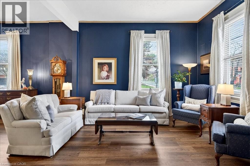 139 QUEEN STREET SOUTH Image 6